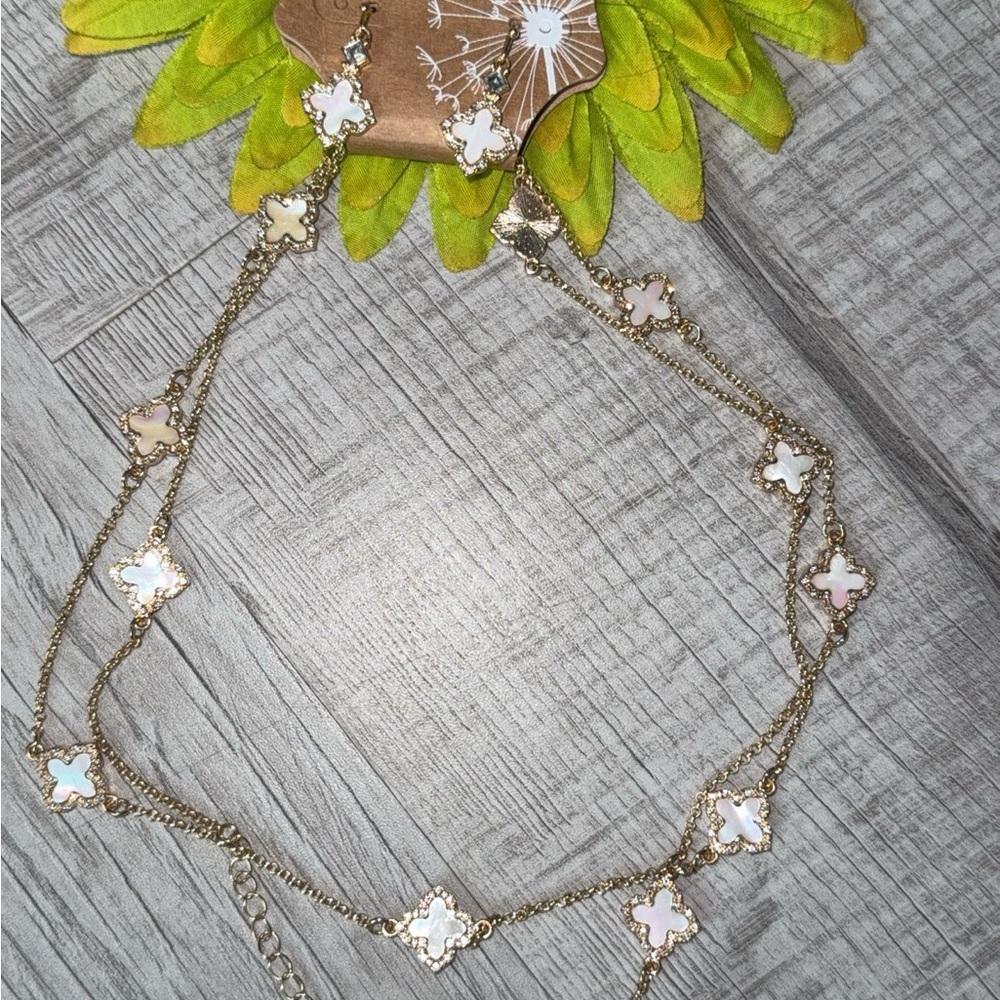 Gimmicks by BKE Gold and White Necklace with Dainty Design